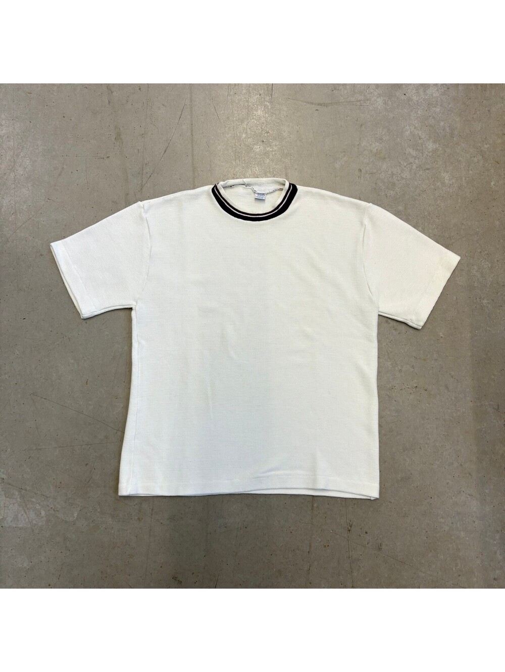 Vintage 70s Blank Striped Collar True Vintage T-Shirt Small White